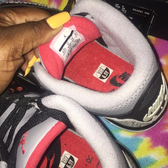 Air Jordan 3 Retro OG BG Cement - Picture 4 of 13